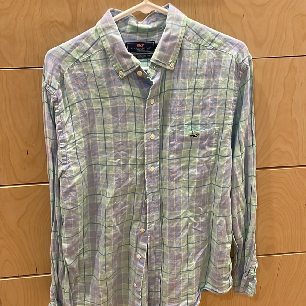 Vineyard Vines button down shirt